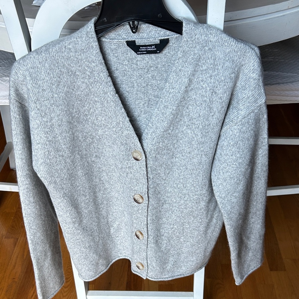 Elegant Heather Gray Women's Cardigan - Picture 1 of 4